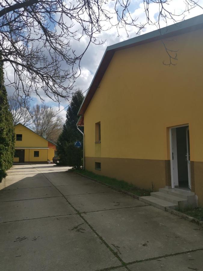 Apartament Podlovics Tanya Panzio Kemecse Zewnętrze zdjęcie