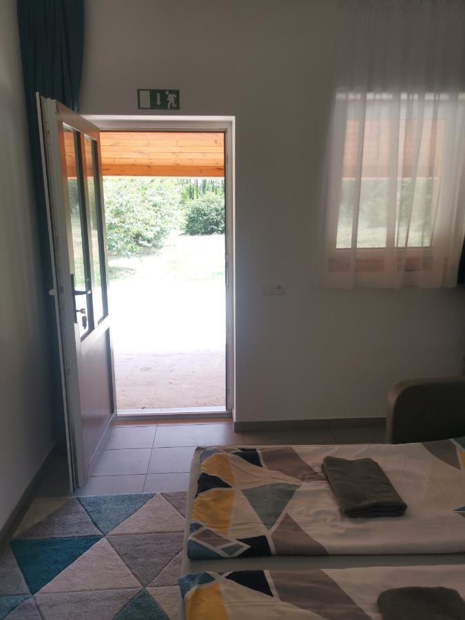 Apartament Podlovics Tanya Panzio Kemecse Zewnętrze zdjęcie