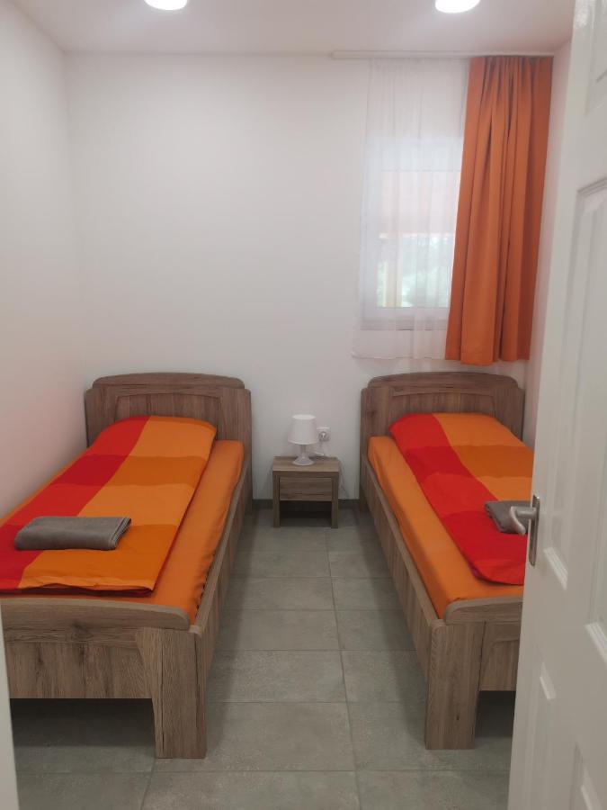 Apartament Podlovics Tanya Panzio Kemecse Zewnętrze zdjęcie